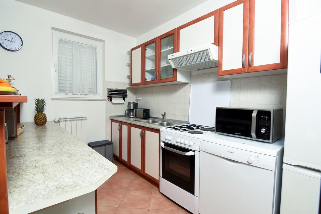 Apartments Marijana Ičići Eksteriør bilde