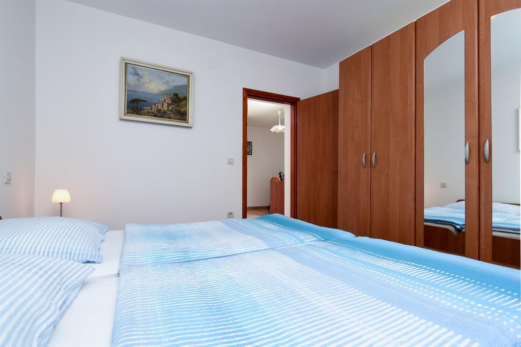 Apartments Marijana Ičići Eksteriør bilde
